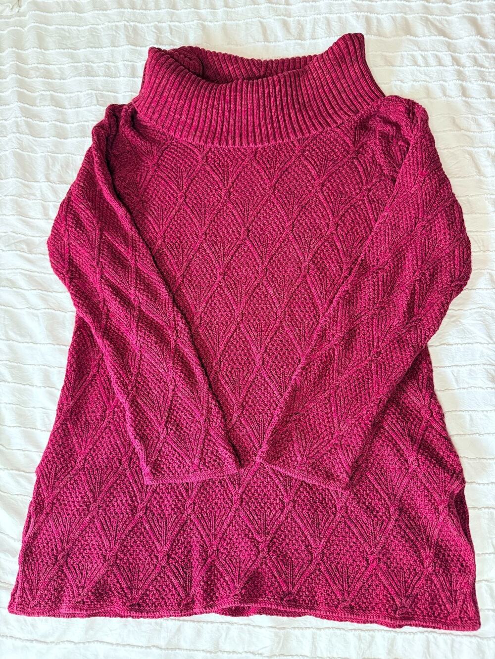 Eight Eight Eight Women’s Burgundy Turtleneck Sweater Tunic Textured Knit 100% C